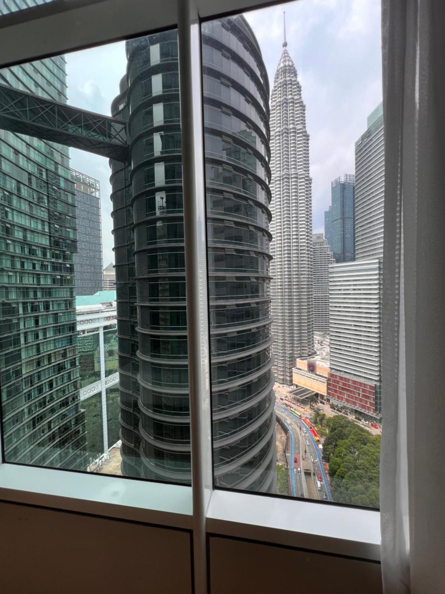 Sky Suites At Klcc By Mitstay Kuala Lumpur Eksteriør bilde