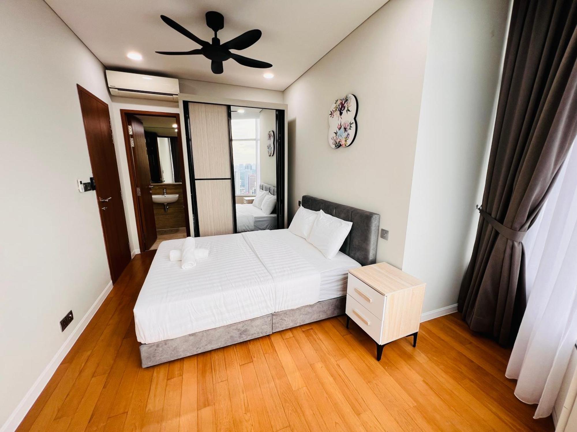 Sky Suites At Klcc By Mitstay Kuala Lumpur Eksteriør bilde